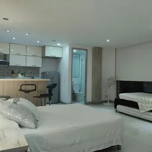 aparta-suite-poblado.colombiamedellinhotels.com/
